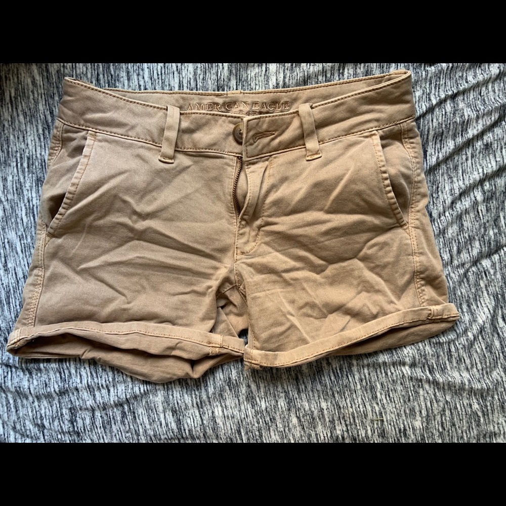 American Eagle Midi shorts